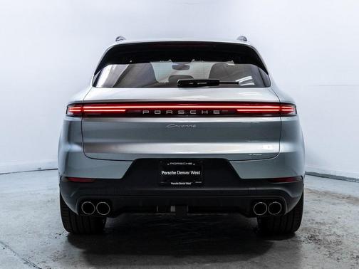 2024 Porsche Cayenne Base