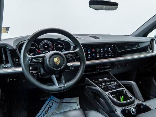 2024 Porsche Cayenne Base
