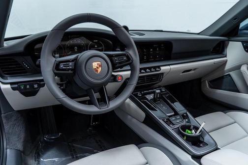 2025 Porsche 911 Carrera S
