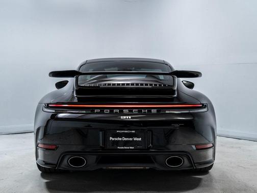 2025 Porsche 911 Carrera