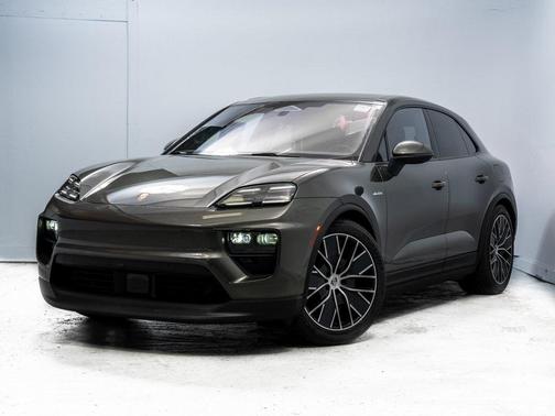 2025 Porsche Macan 4
