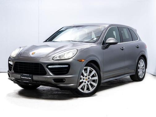 Gray 2014 Porsche Cayenne Turbo