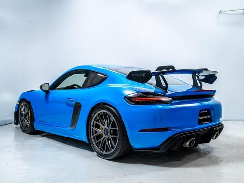 2023 Porsche 718 Cayman GT4 RS