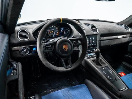 2023 Porsche 718 Cayman GT4 RS