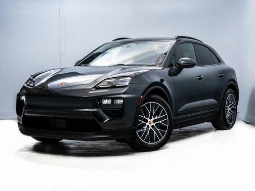 2026 Porsche Macan 4