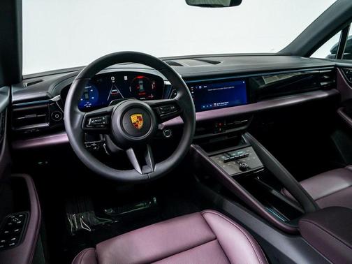 2026 Porsche Macan 4