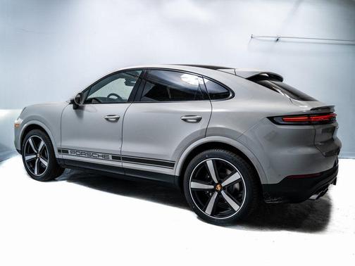 2026 Porsche Cayenne AWD