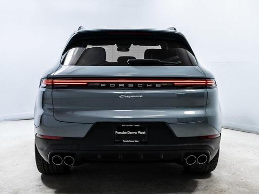 2026 Porsche Cayenne Base