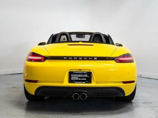 2025 Porsche 718 Boxster S