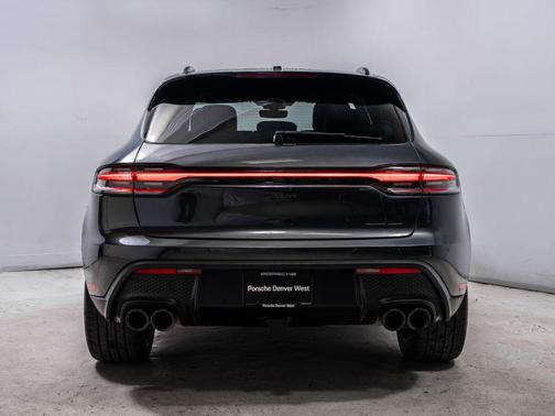 Volcano Grey Metallic 2023 Porsche Macan