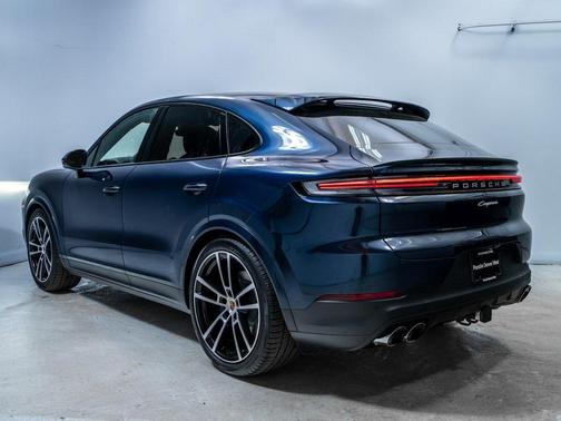 2026 Porsche Cayenne AWD