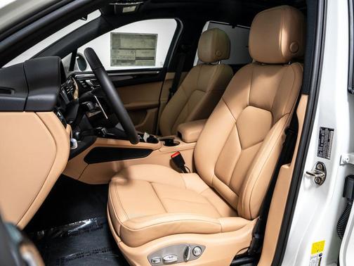 White 2026 Porsche Macan Base