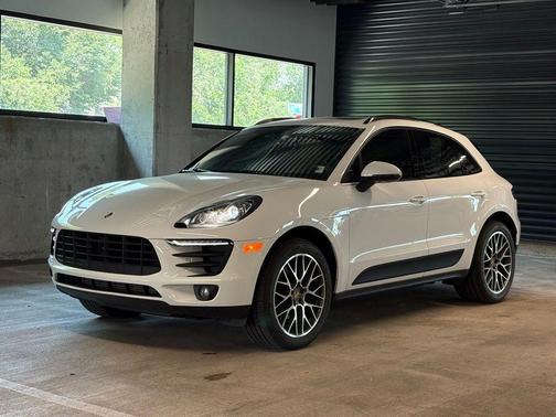 White 2018 Porsche Macan Sport Edition