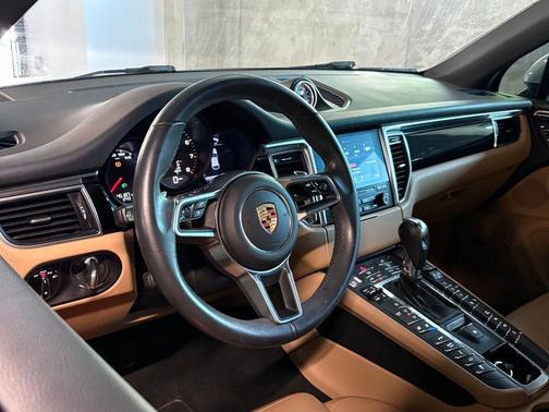 White 2018 Porsche Macan Sport Edition