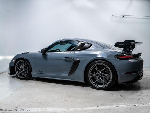 2024 Porsche 718 Cayman GT4 RS