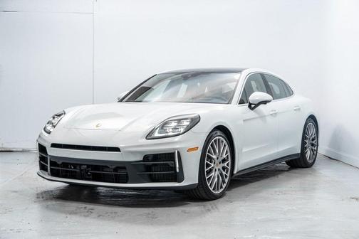 2024 Porsche Panamera 4
