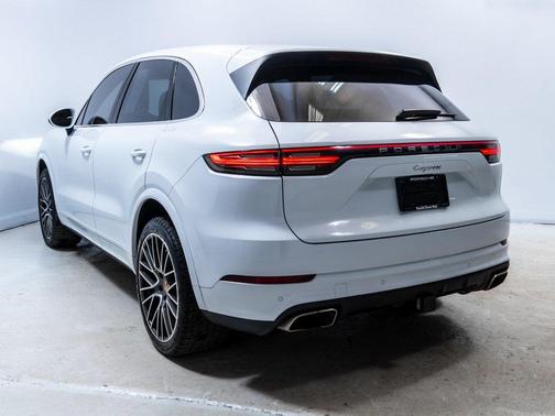 2023 Porsche Cayenne 