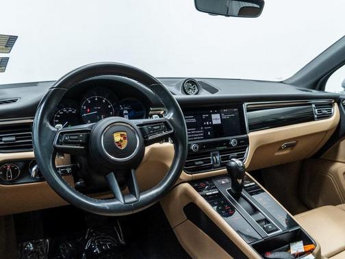 2023 Porsche Macan 