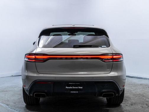 2023 Porsche Macan 