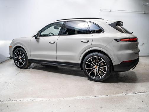 Chalk 2026 Porsche Cayenne Base