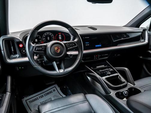 2025 Porsche Cayenne Base
