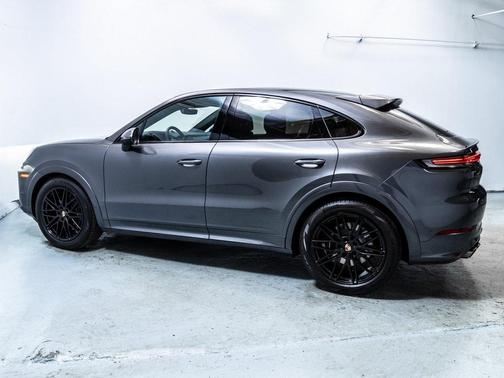 2026 Porsche Cayenne AWD