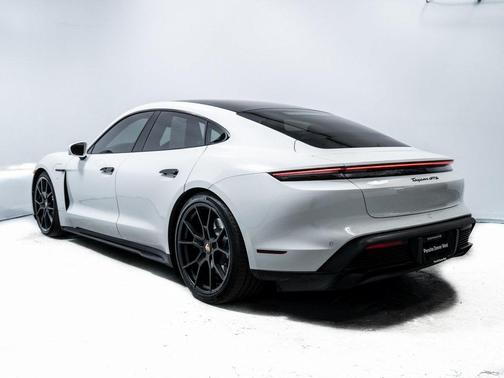2023 Porsche Taycan GTS