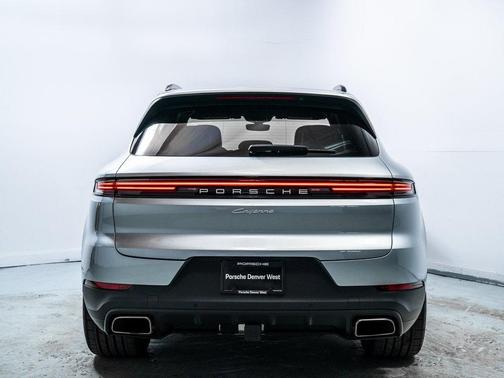 2024 Porsche Cayenne Base