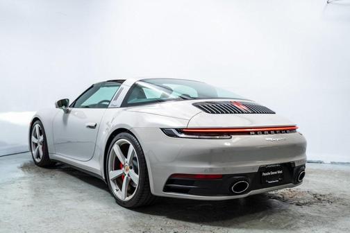 2024 Porsche 911 Targa 4S