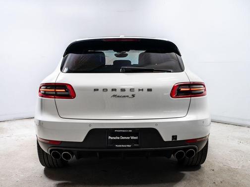 White 2017 Porsche Macan S