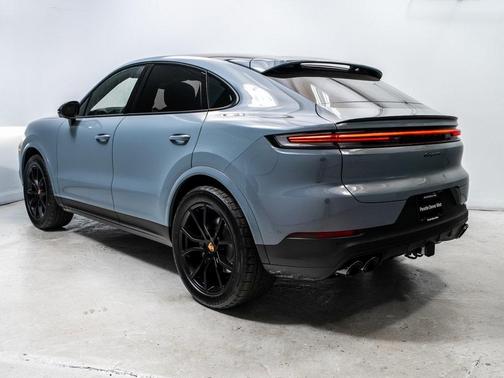 2026 Porsche Cayenne AWD