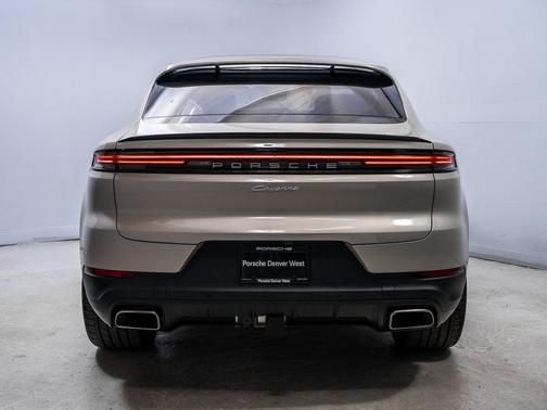 2026 Porsche Cayenne AWD