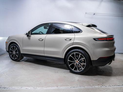 2026 Porsche Cayenne AWD