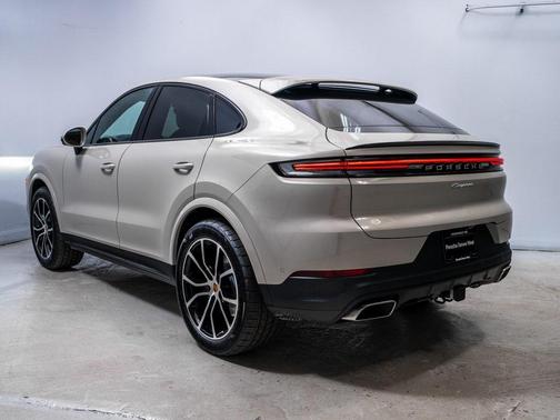 2026 Porsche Cayenne AWD