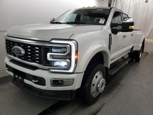 Star White Metallic Tri-Coat 2024 Ford F-450 Platinum