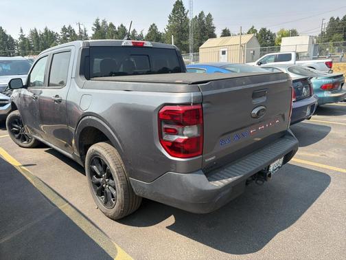 Carbonized Gray Metallic 2023 Ford Maverick Lariat