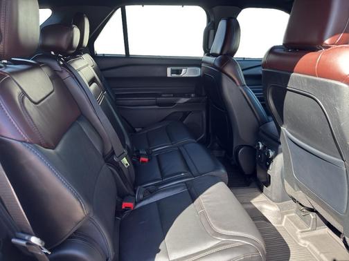 Magnetic Metallic 2020 Ford Explorer Platinum