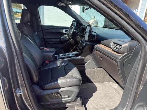 Magnetic Metallic 2020 Ford Explorer Platinum
