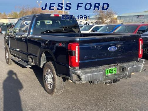 2025 Ford F-350 LARIAT SUPER DUTY