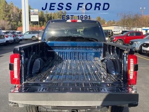 2025 Ford F-350 LARIAT SUPER DUTY