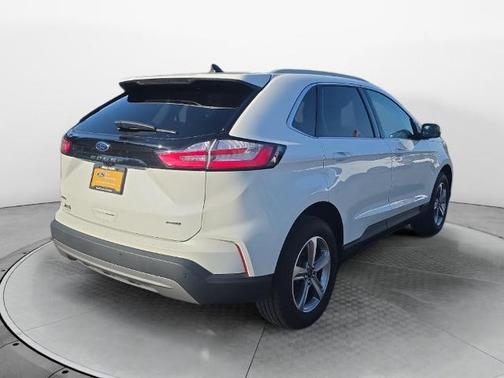 STAR WHITE 2022 Ford Edge SEL