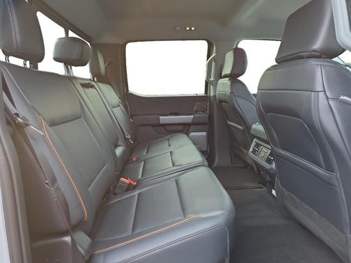 Avalanche 2026 Ford F-450 Lariat