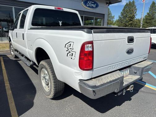 Oxford White 2016 Ford F-250 XLT