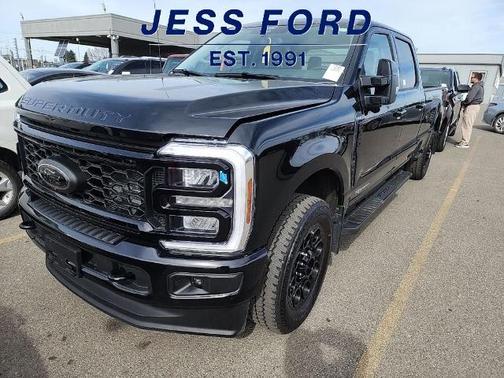 2025 Ford F-350 LARIAT SUPER DUTY