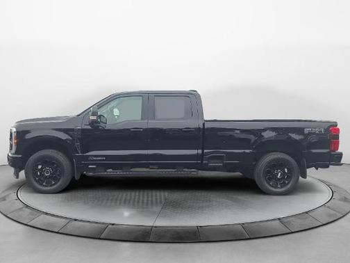 2025 Ford F-350 LARIAT SUPER DUTY