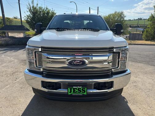 Oxford White 2019 Ford F-350 XLT