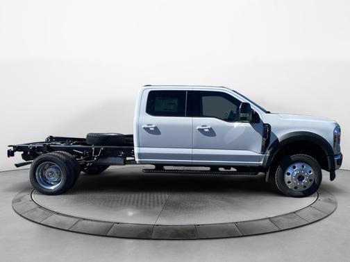 Oxford White 2026 Ford F-450 Lariat