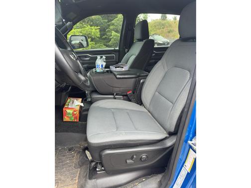 Hydro Blue Pearlcoat 2022 RAM 1500 Big Horn/Lone Star