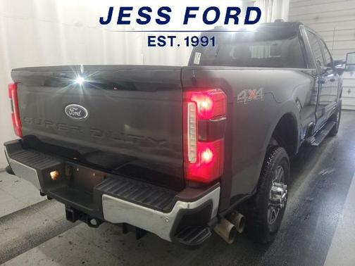 2025 Ford F-350 LARIAT SUPER DUTY