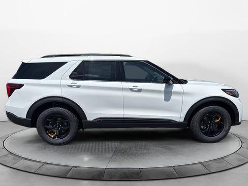 Star White Metallic Tri-Coat 2026 Ford Explorer Tremor